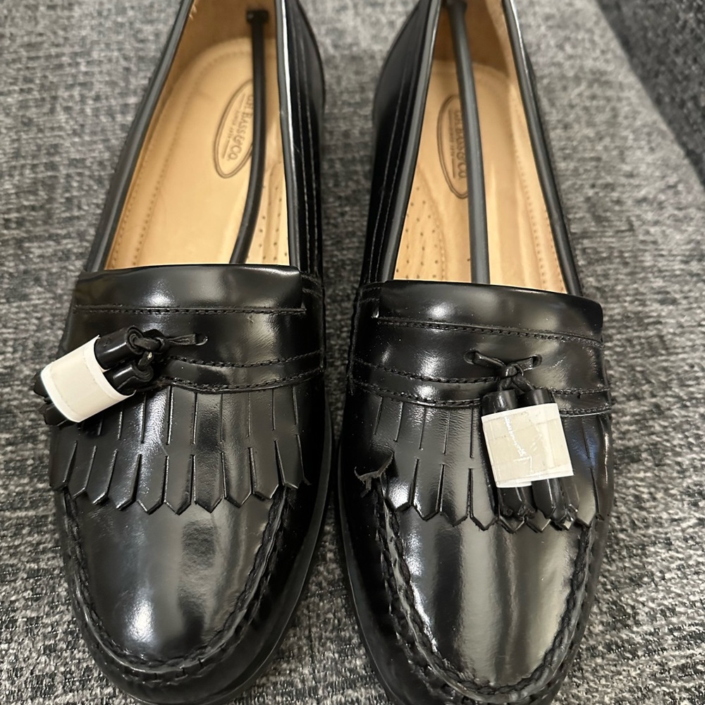 G.H. Bass & Co. Black Loafers with Smooth Leather and Fringe Detail